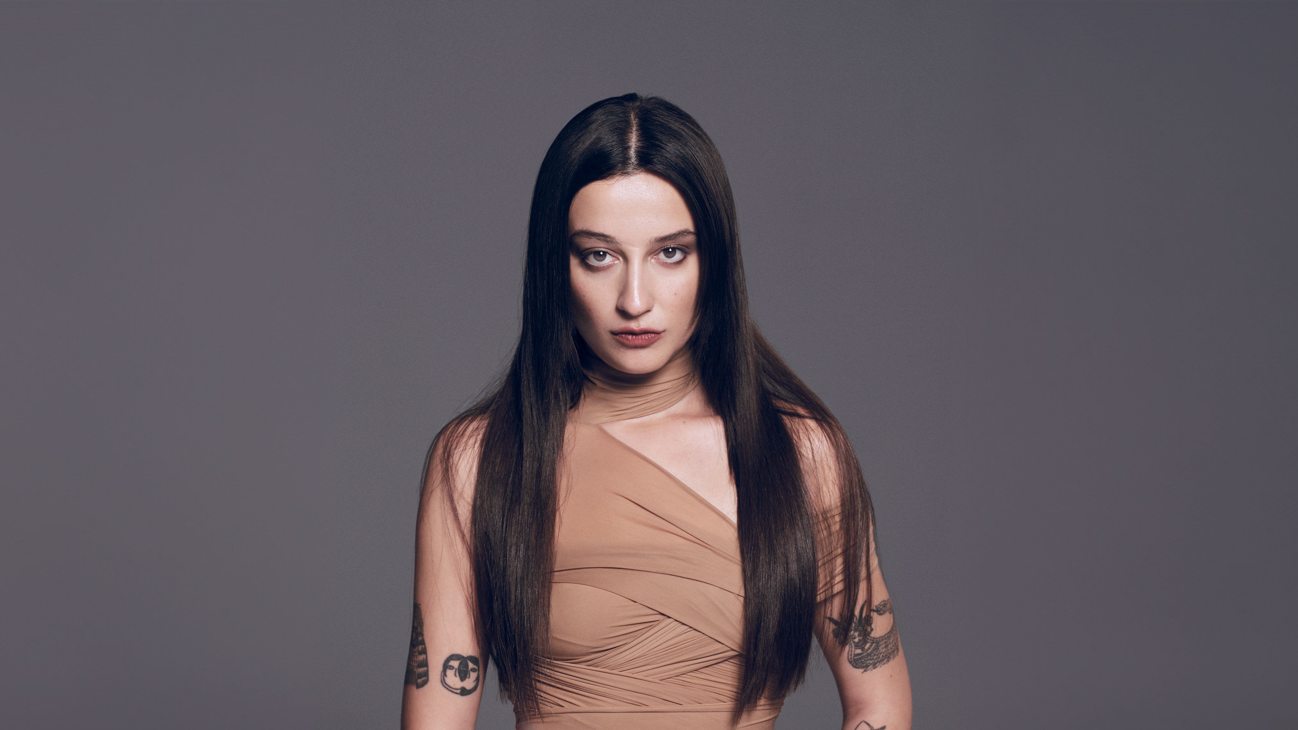 leggingsdagi yosh erotika